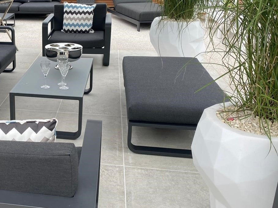 Jati & Kebon Aluminium Garden Coral Ottoman | Charcoal Sunbrella Cushions